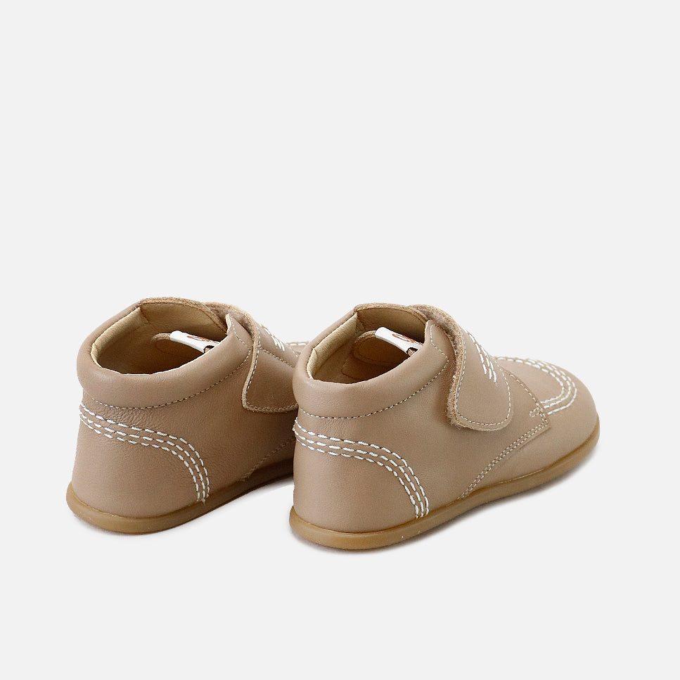 Botitas pespuntes blanditas piel napa sand  Elisoft | Eli 1957