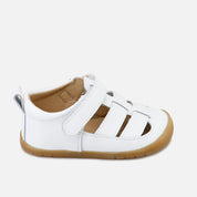 Sandalias barefoot cerradas en piel blanca Elisoft | Eli 1957