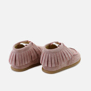 Botitas barefoot con flecos en serraje rosa Elisoft | Eli 1957