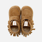 Botitas barefoot con flecos en serraje sigaro Elisoft | Eli 1957