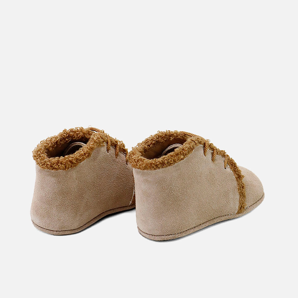 Cute camel velour baby booties | Eli 1957