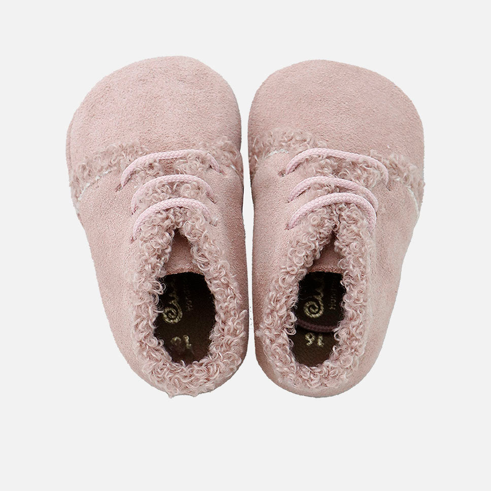 Cute velour baby bootie with makeup | Eli 1957
