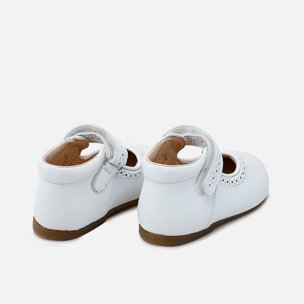 White leather Merceditas with perforations for first steps Cucada | Eli 1957