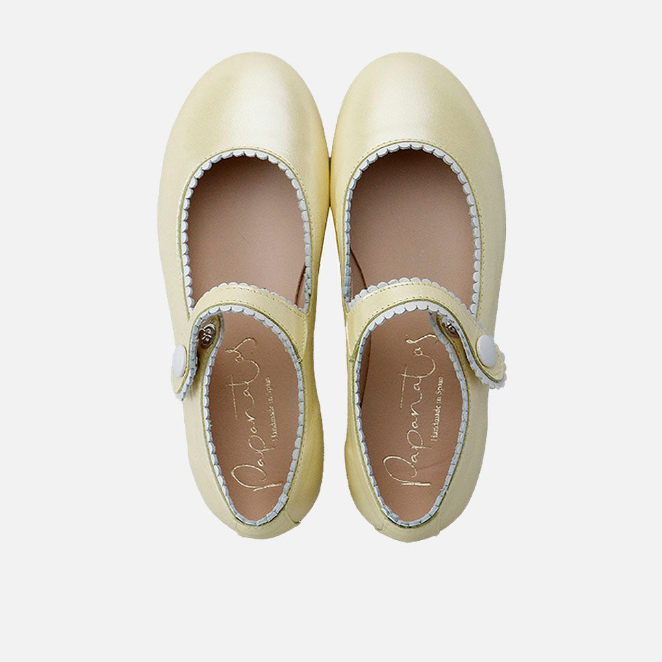 Merceditas piel amarilla con vivo en beig Papanatas | Eli 1957