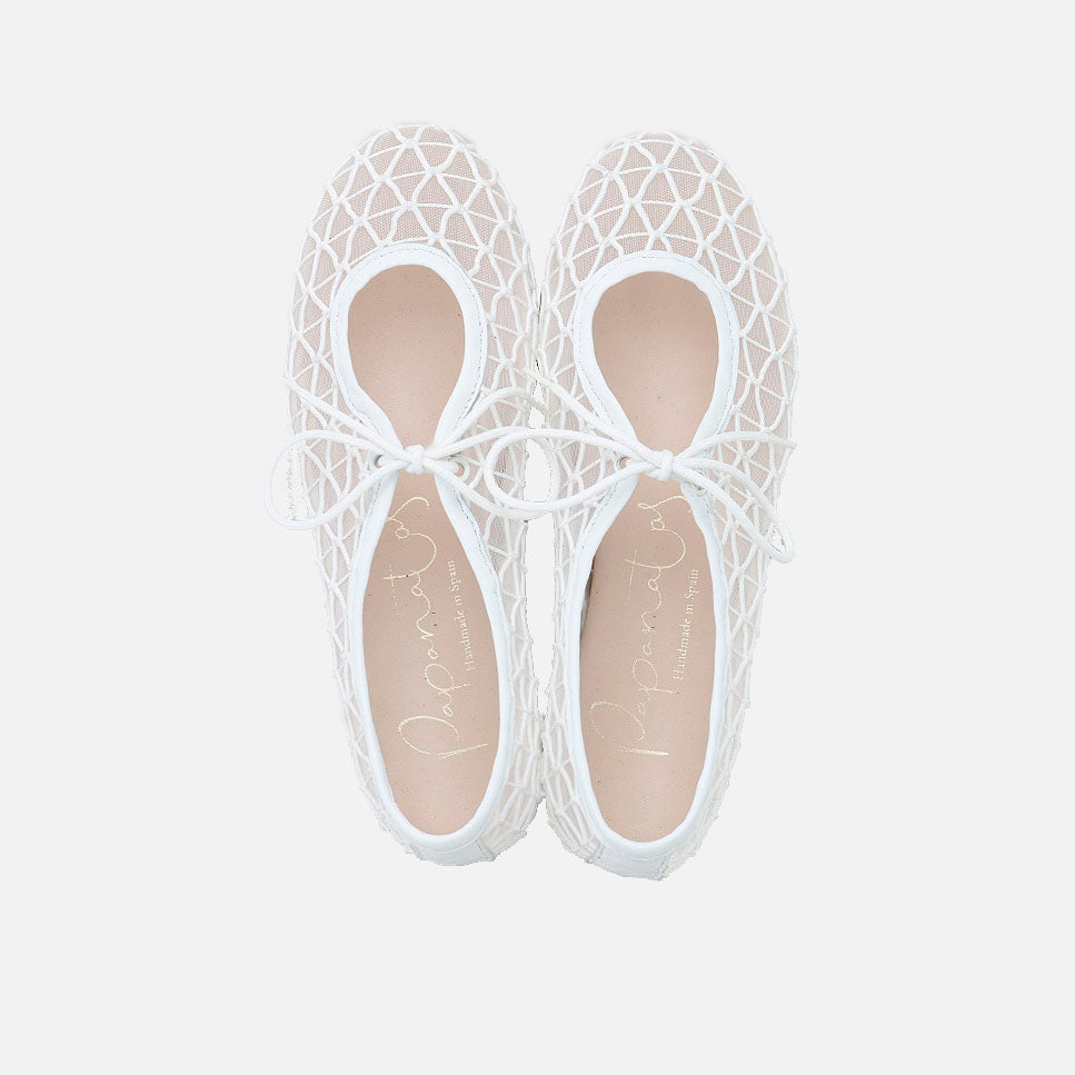 Bailarina blanca con rejilla y lazada papanatas| ELI 1957