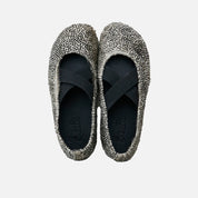 Bailarinas barefoot de piel potro pompon con bandas elasticas Elisoft | Eli 1957