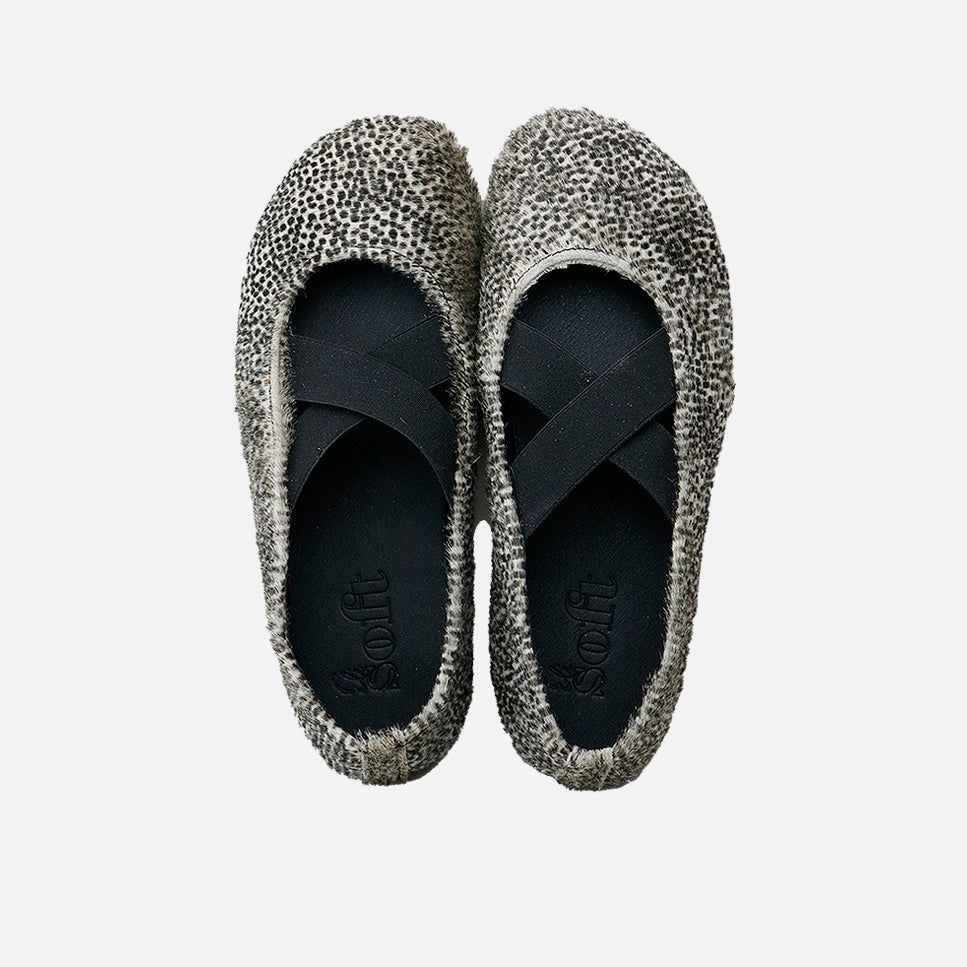 Bailarinas barefoot de piel potro pompon con bandas elasticas Elisoft | Eli 1957