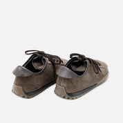 Zapatillas barefoot de piel serraje velour trufa con cordones Eli Soft | Eli 1957