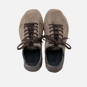 Zapatillas barefoot de piel serraje velour trufa con cordones Eli Soft | Eli 1957