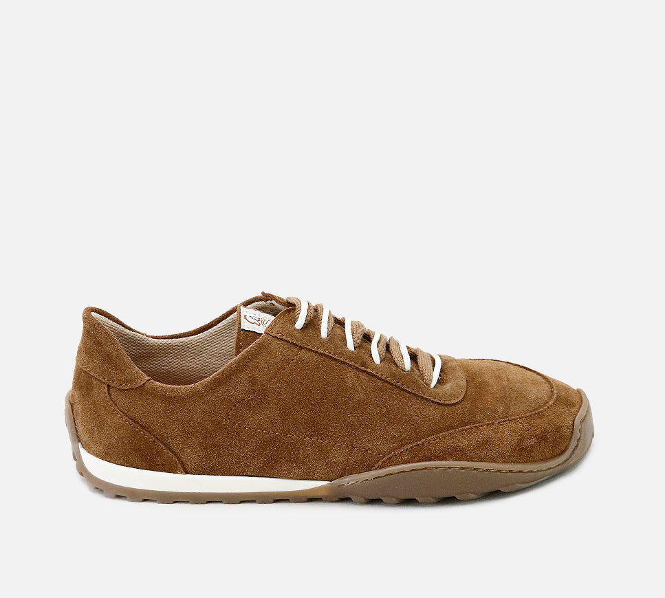 Women's sports shoes