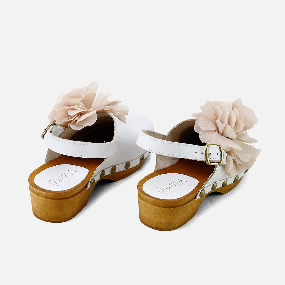 Papanatas white calfskin flower clogs | Eli 1957