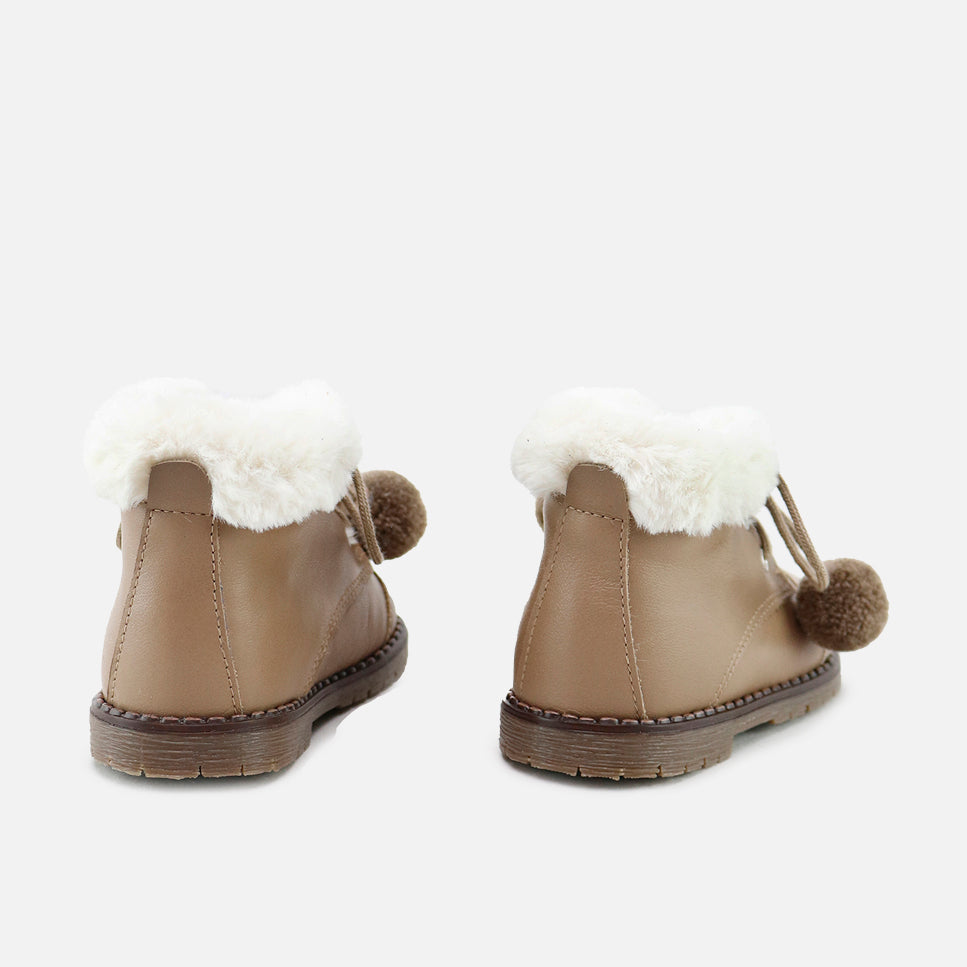 Cute sand fur pompom bootie | Eli 1957
