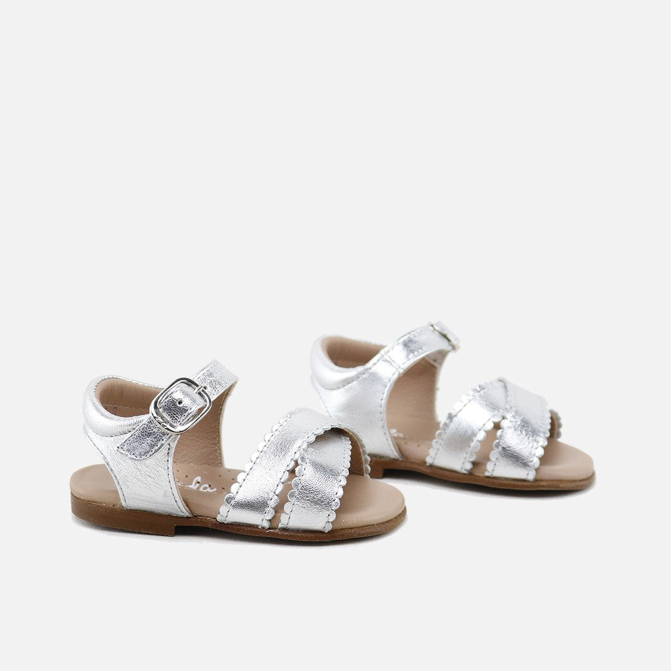 Sandalias-Metalizadas-Plata-Primeros-Pasos-Cucada-2.jpg