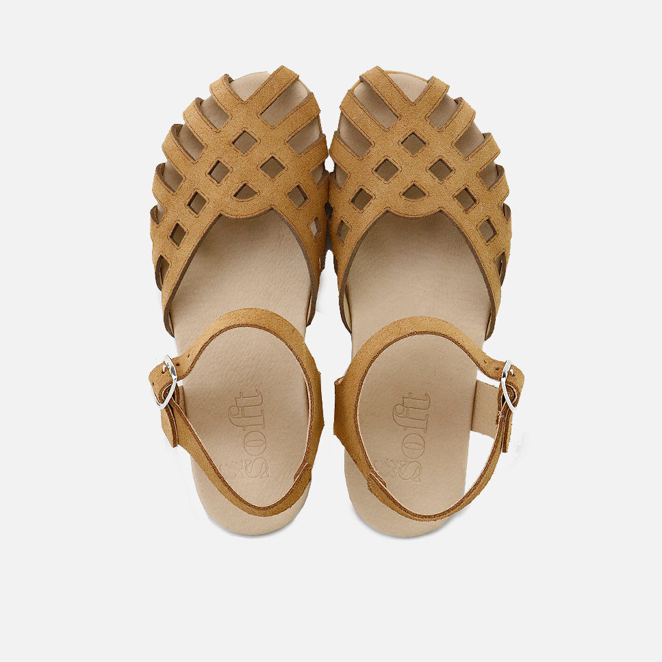 Sandalias barefoot trenzadas en serraje marron  Elisoft | Eli 1957