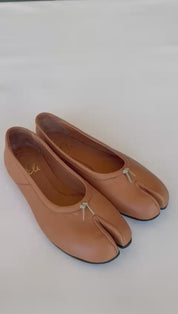 Bailarinas de inspiración japonesa de piel cuero Eli | Eli 1957